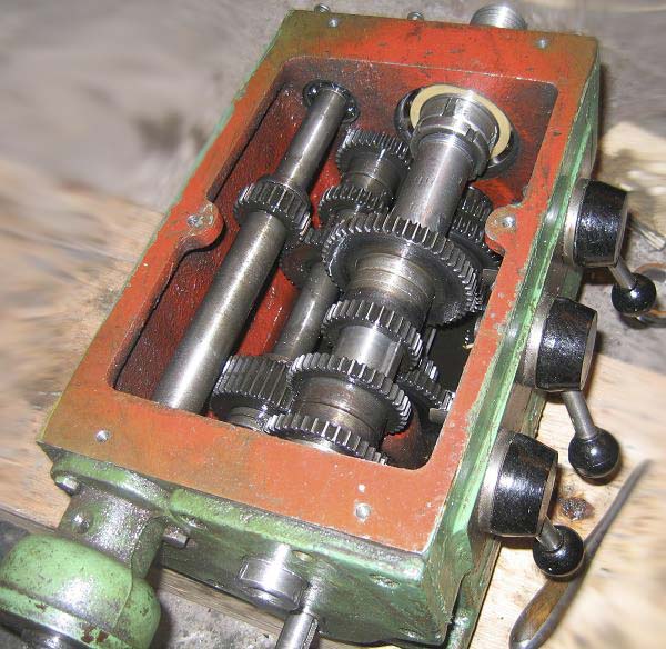 Фото передньої бабки токарно-гвинторізного верстата тв-4 тв-4 Фото передньої бабки токарно-гвинторізного верстата тв-4